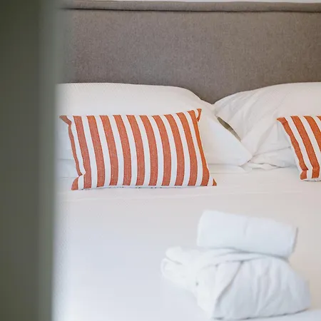 Be Your - Riviera Guest house