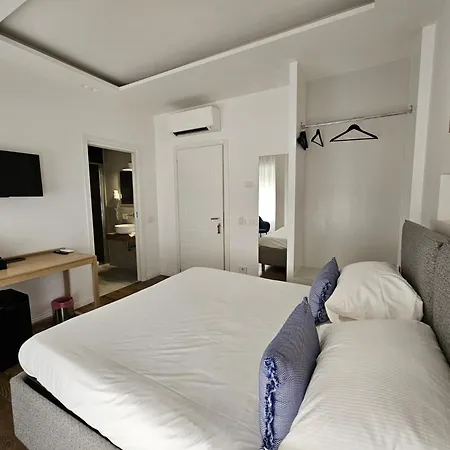 Pensionat Be Your - Riviera Civitavecchia